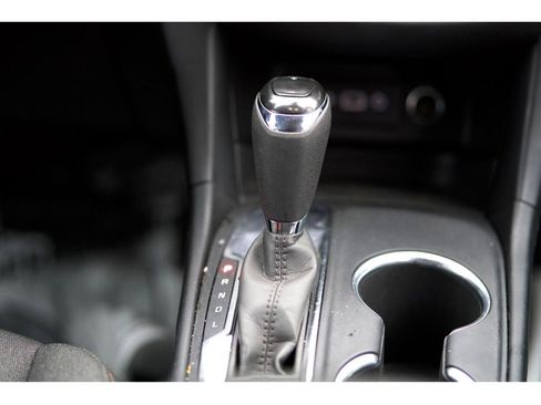 Used 2021 Chevrolet Equinox LT image 31