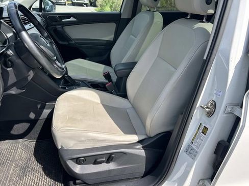 Used 2018 Volkswagen Tiguan SE FWD image 33