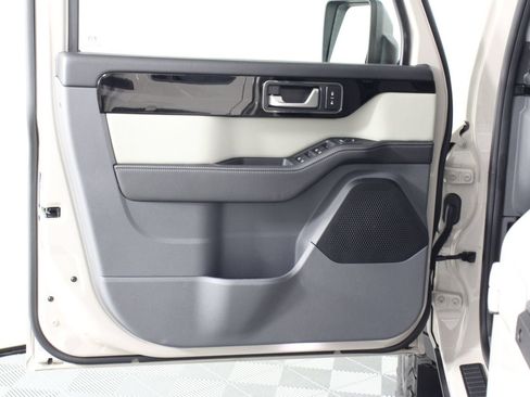 Used 2025 INEOS Grenadier AWD/4WD image 17