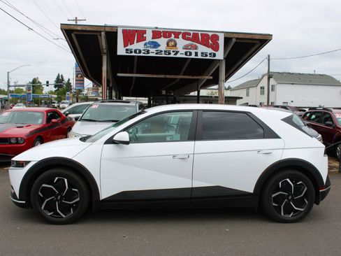 Used 2024 Hyundai Ioniq 5 SE RWD image 3