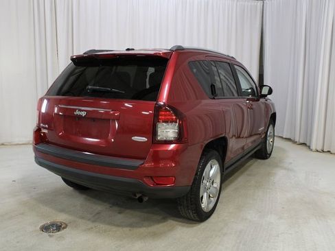 Used 2016 Jeep Compass Latitude image 24