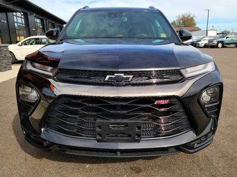 Used 2023 Chevrolet TrailBlazer RS w/ Convenience Package image 2