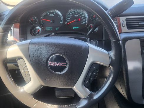 Used 2011 GMC Sierra 2500 SLT w/ SLT Convenience Package AWD/4WD image 29