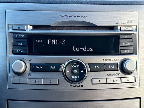 Used 2011 Subaru Outback 2.5i Limited w/ PWR Moonroof Pkg image 16