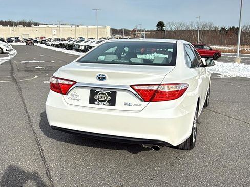 Used 2016 Toyota Camry XLE image 7