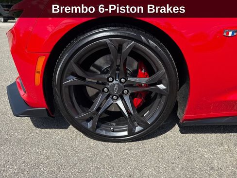 Used 2021 Chevrolet Camaro SS RWD image 15