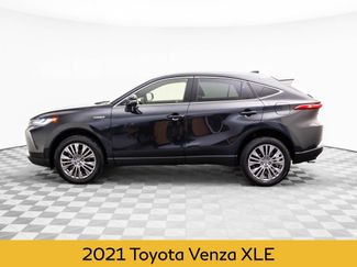 Used 2021 Toyota Venza XLE video 2