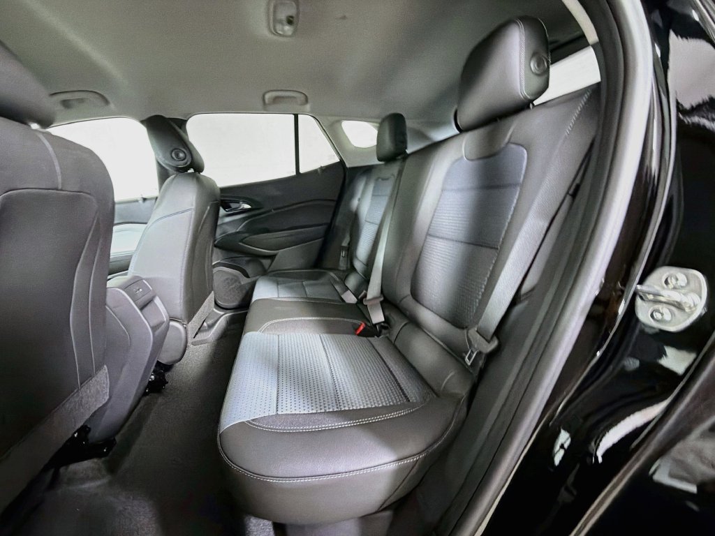 New 2026 Chevrolet Trax LT w/ Driver Confidence Package FWD image 17