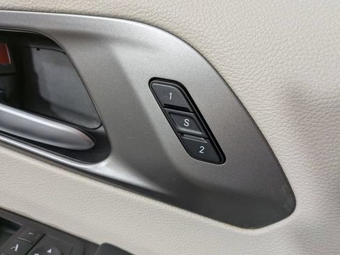 Used 2019 Chrysler Pacifica Limited FWD image 7