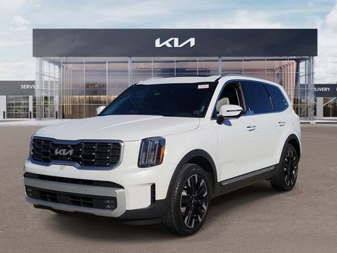 Certified 2025 Kia Telluride SX FWD image 3
