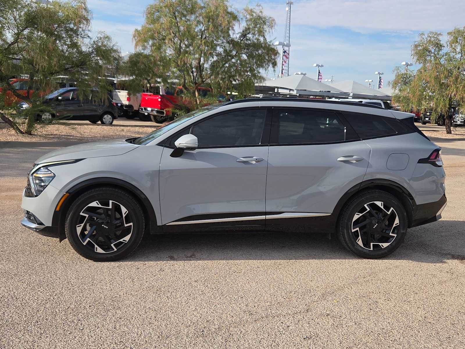 Used 2025 Kia Sportage SX FWD image 5