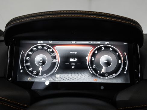 Used 2025 Aston Martin DB12 Coupe image 6