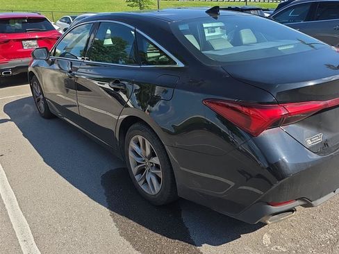 Used 2021 Toyota Avalon XLE w/ Moonroof Package AWD/4WD image 6