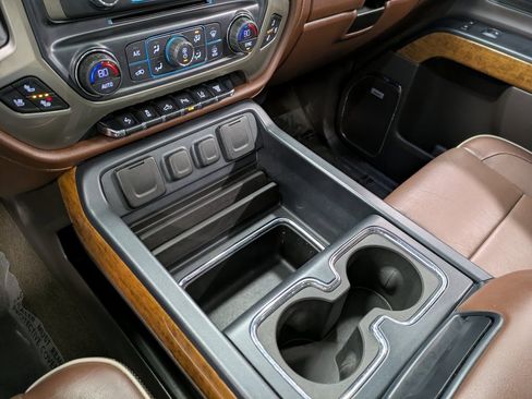 Used 2016 Chevrolet Silverado 2500 High Country w/ Duramax Plus Package image 13