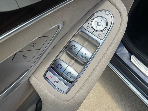 Used 2021 Mercedes-Benz C 300 Sedan image 12