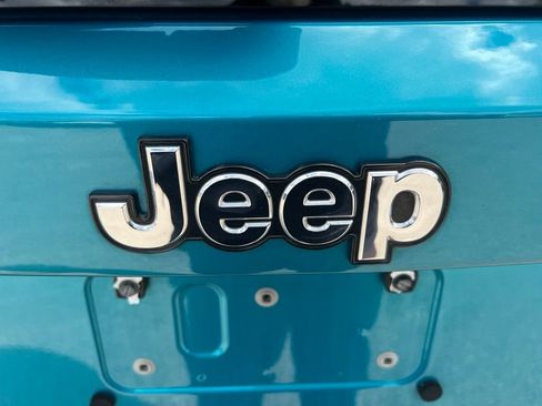 Used 2022 Jeep Renegade Latitude AWD/4WD image 34
