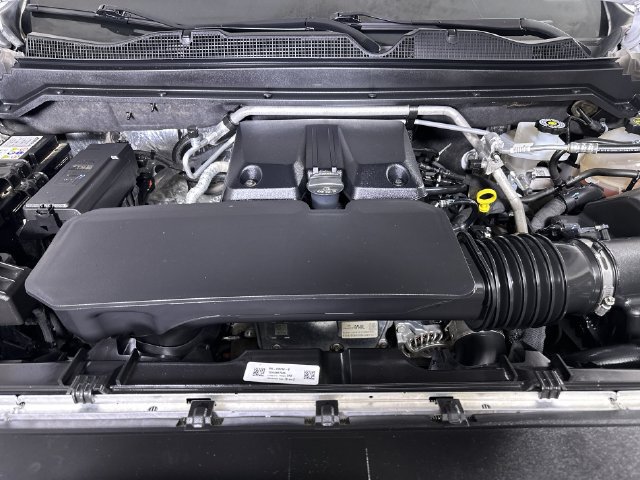 Used 2025 Chevrolet Colorado Trail Boss AWD/4WD image 31