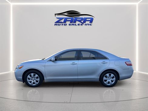 Used 2009 Toyota Camry FWD image 4