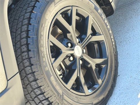 Used 2022 Jeep Grand Cherokee L Limited image 8