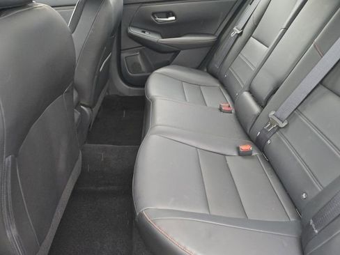 Used 2025 Nissan Sentra SR w/ SR Premium Package image 10