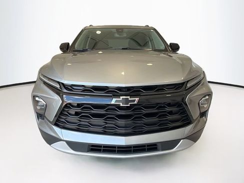 Used 2023 Chevrolet Blazer LT w/ Convenience Package FWD image 2