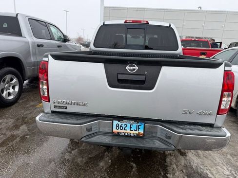 Used 2019 Nissan Frontier SV image 5