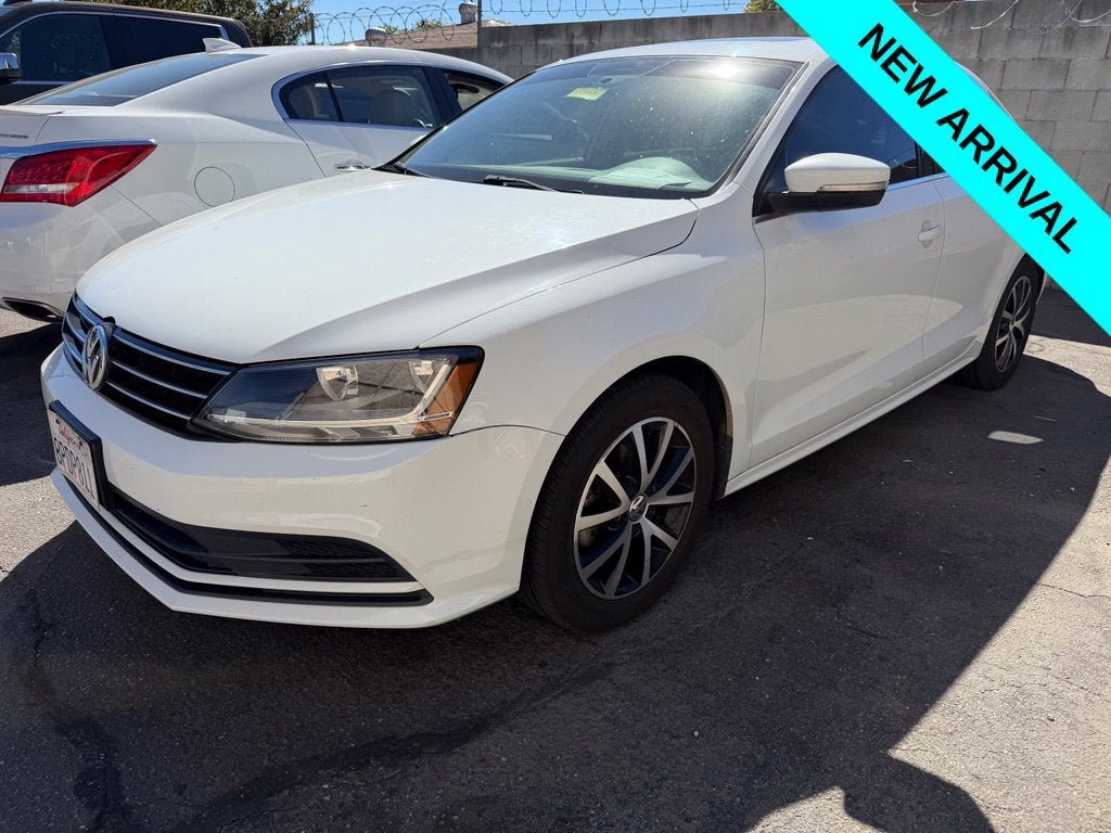 Used 2017 Volkswagen Jetta SE FWD image 1