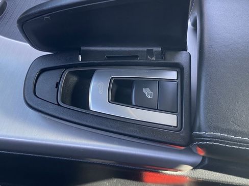 Used 2014 Mercedes-Benz SLK 350 image 29
