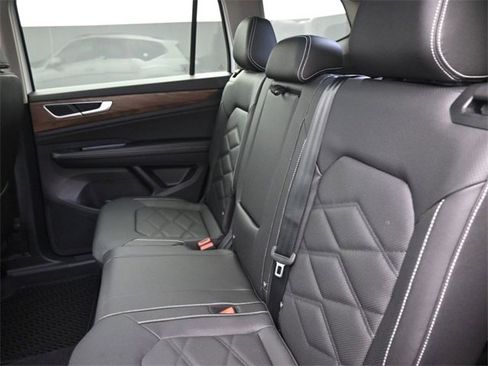 New 2026 Volkswagen Atlas SE image 10