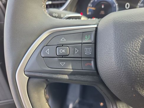 Used 2024 Jeep Grand Cherokee Altitude AWD/4WD image 30