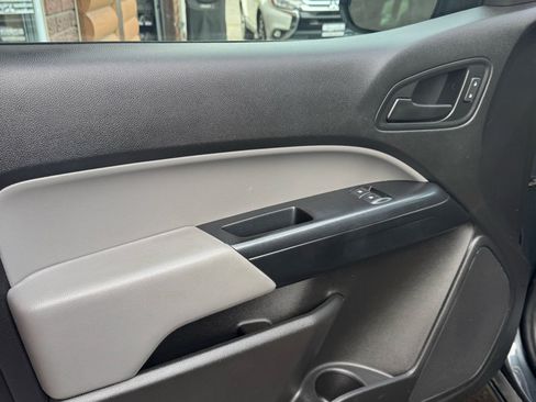 Used 2018 Chevrolet Colorado W/T w/ WT Convenience Package image 6