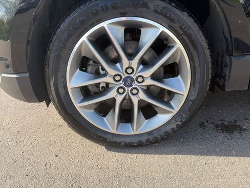 Used 2016 Ford Edge Titanium w/ Equipment Group 302A AWD/4WD image 2