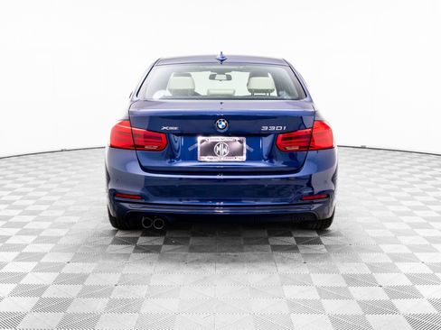 Used 2017 BMW 330i xDrive Sedan image 4