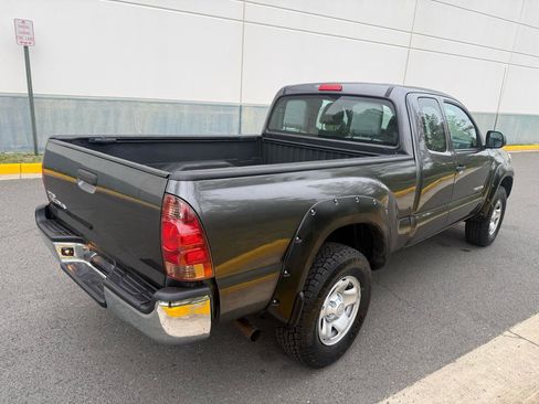 Used 2014 Toyota Tacoma 4x4 Access Cab image 4
