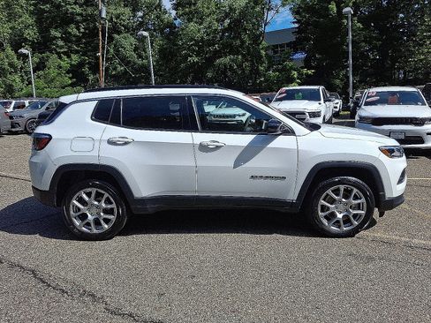 Certified 2023 Jeep Compass Latitude AWD/4WD image 8