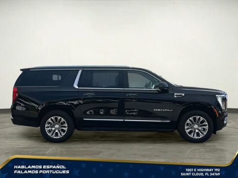 Certified 2025 GMC Yukon XL Denali AWD/4WD image 7
