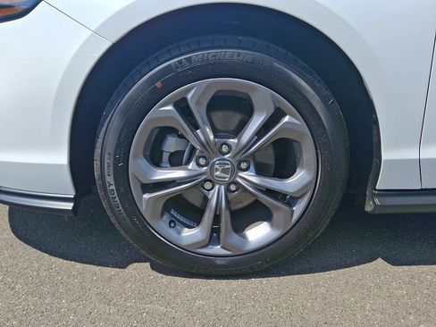 Certified 2024 Honda Accord EX image 9
