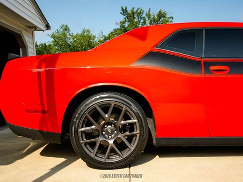 Used 2017 Dodge Challenger R/T w/ Quick Order Package 22P T/A RWD image 10