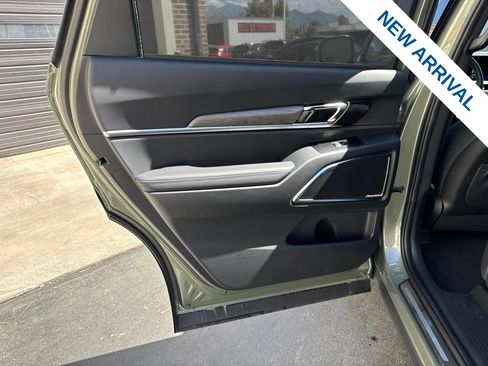 Used 2025 Kia Telluride SX X-Line AWD/4WD image 16