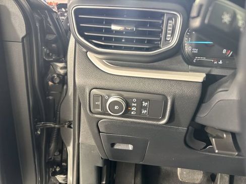 Used 2020 Ford Explorer XLT w/ Equipment Group 202A AWD/4WD image 15