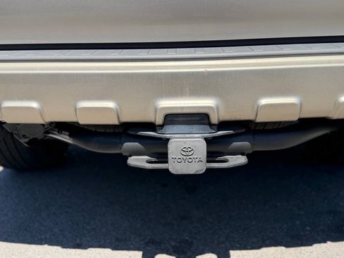 Used 2004 Toyota 4Runner Limited AWD/4WD image 29