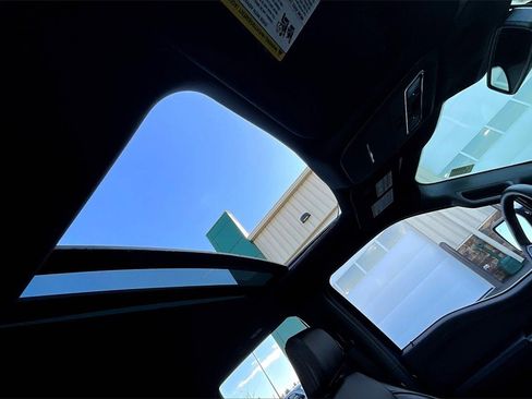 Used 2025 Ford F150 Lariat w/ FX4 Off-Road Package image 23