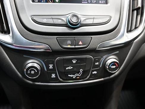 Used 2023 Chevrolet Equinox LT image 17