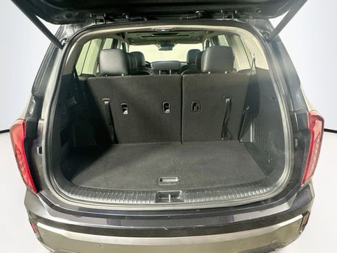 Used 2025 Kia Telluride S FWD image 31
