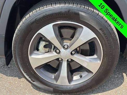 Used 2022 Jeep Cherokee Limited AWD/4WD image 34