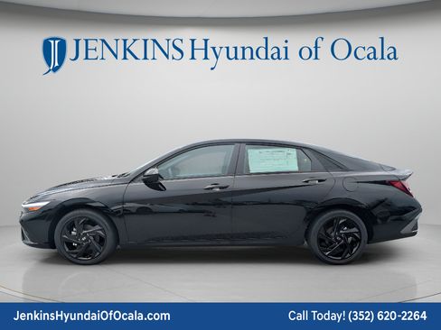 New 2026 Hyundai Elantra SEL Sport FWD image 9