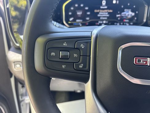 Used 2025 GMC Sierra 1500 SLT AWD/4WD image 19