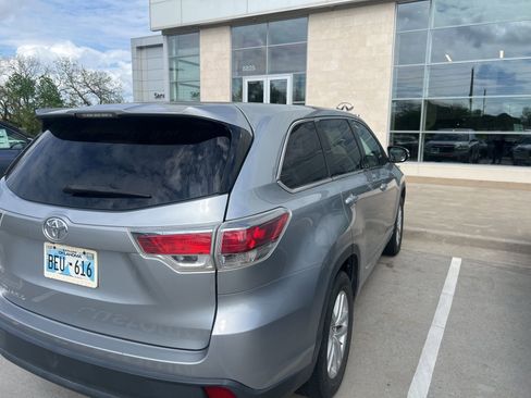 Used 2016 Toyota Highlander LE image 4