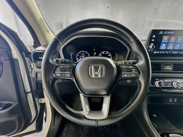 Used 2023 Honda Pilot Touring image 16