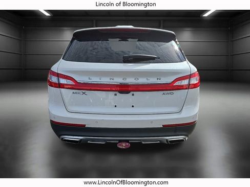 Used 2016 Lincoln MKX Select image 8